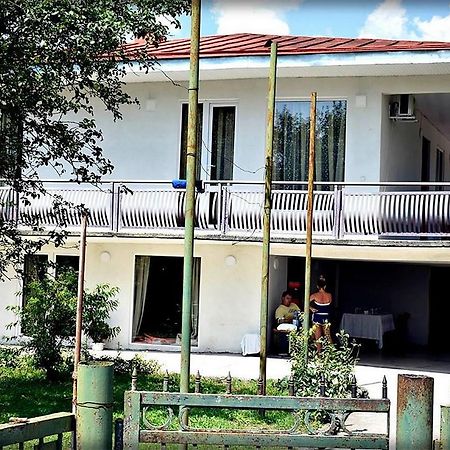 Guest House Qedi Jvari Εξωτερικό φωτογραφία